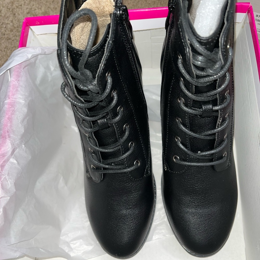Boot Sale! - Picture 3 of 4